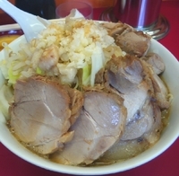 「ラーメン（並）+豚+生卵（ヤサイニンニクアブラ）」@モッコリ豚の写真