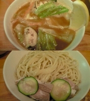 「夏の辛辛濃菜つけ麺（中盛）」@濃菜麺 井の庄の写真