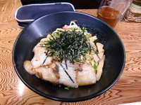 「肉醤油」@油濱 新狭山店の写真