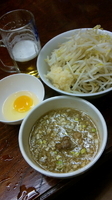 「つけ麺（小）ニンニク+生卵+ビール×2」@ドン-キタモトの写真