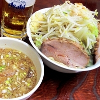 「つけ麺 大 + 豚 + 魚粉 （ヤサイ・ニンニク・アブラ）」@ドン-キタモトの写真