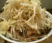 「ラーメン・ZERO（野菜マシマシ・ニンニク）650円+豚券100」@らーめん こじろう526 日暮里店の写真