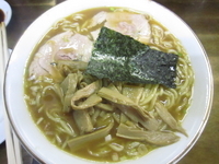 「らぁめん+餃子（550円+400円）」@桂亭の写真