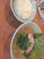 「ラーメン並 カタメコイメオオメ 650 無料ライス中」@武蔵家Paul柳萬の写真