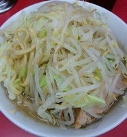 「小ぶた入り（にんにく）800円」@ラーメン二郎 小岩店の写真
