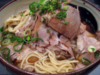 「爆肉そば（醤油）@990」@肉そば総本店 麺屋宗の写真