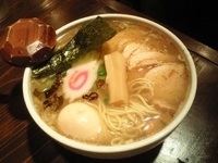 「鶏しおらーめん大盛（1.5倍）+味付たまご」@がつん堂の写真