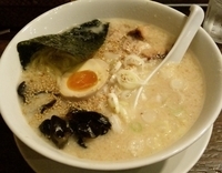 「濃厚豚骨白湯らぅめん」@とろこくチャーシュー ごとく 勝田台店の写真