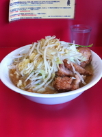 「ぶた5枚入り 小（ヤサイ、ニンニク、カラメ）」@ラーメン二郎 環七一之江店の写真