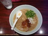 「濃厚魚介豚骨醤油（800円）」@men-eiji HIRAGISHI BASEの写真