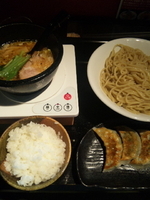 「つけ麺大盛り【750円】餃子【200円】ライス【100円】」@銀座ラーメンの写真