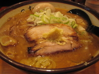 「味噌（名物味玉）」@麺武 虎龍 神田店の写真