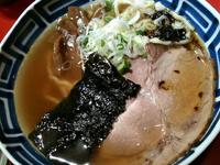 「中華そば（太麺）600円」@ラーメン ヨシベー 錦糸町店の写真