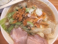 「濃菜麺+豚キムチ+麺大盛り+ニンニク+ライス」@濃菜麺 井の庄の写真