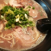 「味たま新玉名ラーメン（+替玉2つ）」@ラーメンくれはの写真