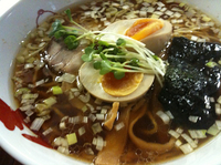 「支那そば+半熟煮玉子+伊達鶏とろ丼」@支那そば 正月屋の写真