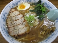 「ラーメン700円（プレステン特典で500円）」@優勝軒 柏店の写真