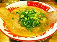 「どとんこつラーメン」@どとんこつ☆幸運軒 綾ノ町本店の写真