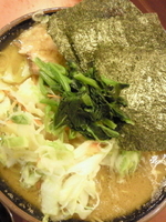 「ラーメン+野菜畑」@家系総本山 ラーメン吉村家の写真