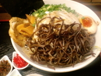 「豚骨ラーメン650円+大盛120円=770円」@丸直の写真