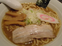 「ラーメン（780円）+中盛り（0円）」@三ツ矢堂製麺 大森店の写真