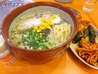 「ホルモンらーめん（あっさり）（950円）」@韓国料理 申家の写真