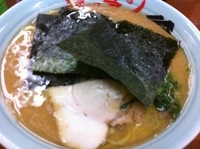 「ラーメン中（750円）」@近藤家 本店の写真