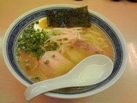 「塩とんこつらーめん大盛+替玉（直麺）」@八作の写真