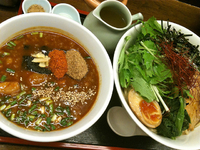 「辛つけ麺（極太麺）（830円）」@丸直の写真