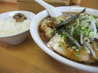 「チャーシューワンタン大盛り（ゆず辛風味）+半ライス」@紺屋の写真