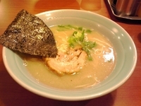 「小川らーめん こってりバリカタ+替玉×2」@らーめん専門店 小川 町田小山本店の写真