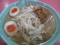 「札幌ラーメン醤油味」@ラーメンパブ コヤマの写真