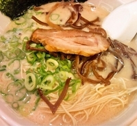 「ラーメン（500円）」@博多天神 池袋店の写真