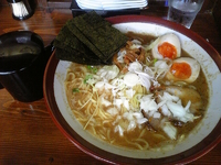 「中濃にぼし麺 中盛270グラム 850円+全部のせ350円 合計」@大八車の写真