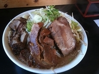 「肉ダブル醤油（ヤサイマシ、アブラマシ）」@麓郷舎の写真