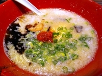 「赤丸かさね味+替玉」@博多一風堂 梅田店の写真