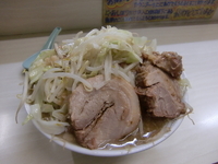 「ラーメン小（にんにく抜き野菜からからあぶら）650円」@ラーメン荘 歴史を刻め 本店の写真
