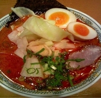 「辛きゃべとん798円（麺固め）+煮卵」@二代目丸源 岩槻店の写真