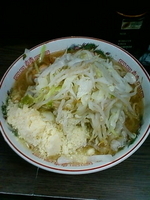 「小ラーメン粉チーズ野菜増し:750円」@ラーメン二郎 横浜関内店の写真