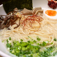 「鶏塩ラーメン ￥690 + 大盛クーポン券」@うぜんの写真