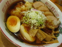 「チャーシューワンタン麺￥950」@中華そば専門 まるぼし食堂 小田原城下らーめん宿場町の写真