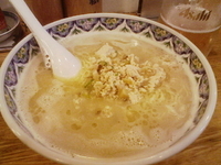 「揚州濃厚塩ラーメン」@中国ラーメン 揚州商人 目黒本店の写真
