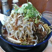 「背油ラーメン（￥700）もやし（￥100→月曜サービス￥0）」@らーめん 飛雄馬の写真