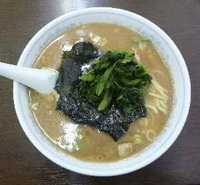 「ラーメン（普通盛）（730円→ランチタイム500円）」@吉本家の写真
