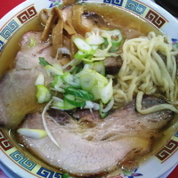 「焼豚メン(麺硬め・脂多め)¥700」@まるめん さむらいの写真