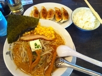 「味噌バター+餃子+ライス」@味噌屋せいべえ 春日部店の写真