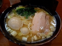 「ラーメン 濃いめ多め硬め味玉」@町田商店 本店の写真