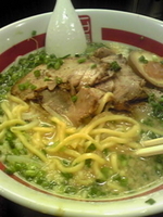 「肉醤豚ラーメン￥850」@千石自慢ラーメン 鶯谷店の写真