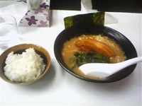 「豚骨醤油ラーメン」@横浜ラーメン 骨骨家の写真