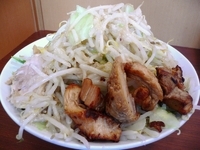 「ラーメンアブリ+ヤサイ+アブラ」@メガガンジャの写真